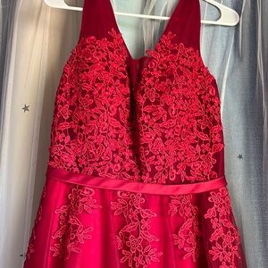 Gorgeous formal burgundy red short floral lace dress! WOMENS SIZE 10